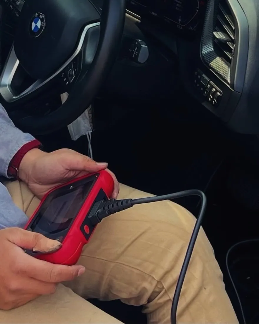 こんにちは!🚗🔧 お車のバッテリー交換のことでお困りですか?...